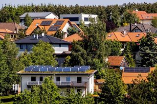 Vyrobím a ještě zaplatím. Majitele solárních elektráren dobíhá solární boom - Seznam Zprávy